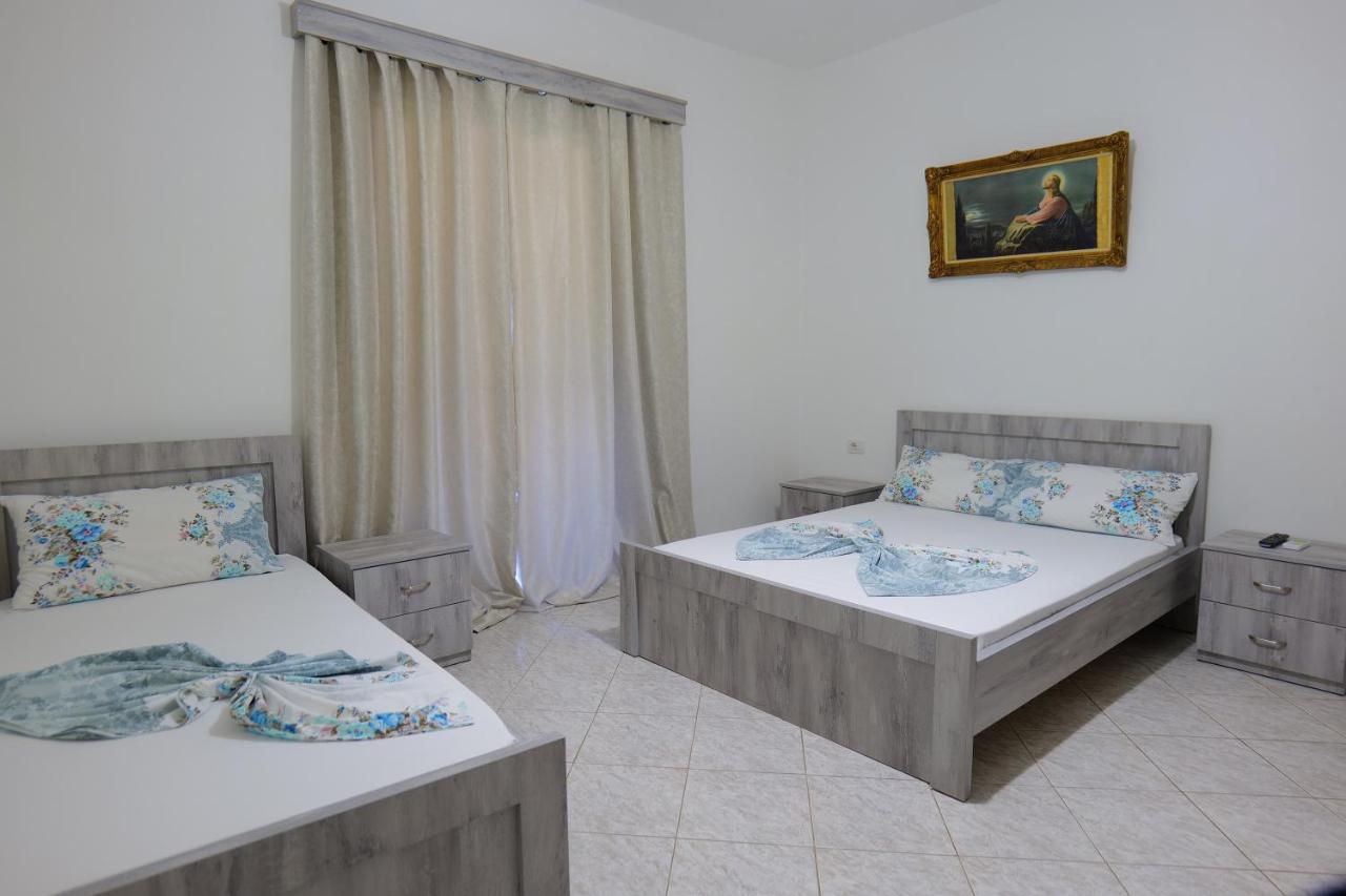 Hotel Panorama Piqeras Extérieur photo