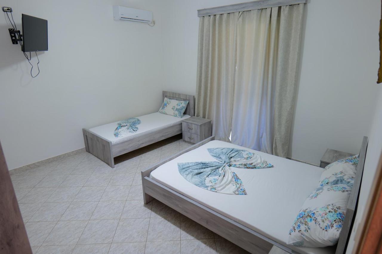Hotel Panorama Piqeras Extérieur photo