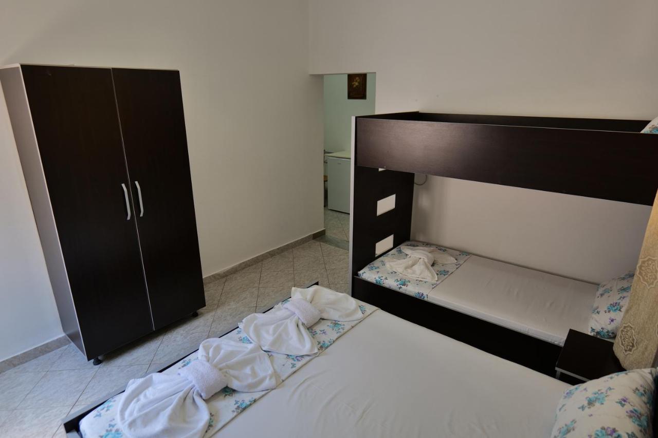Hotel Panorama Piqeras Extérieur photo
