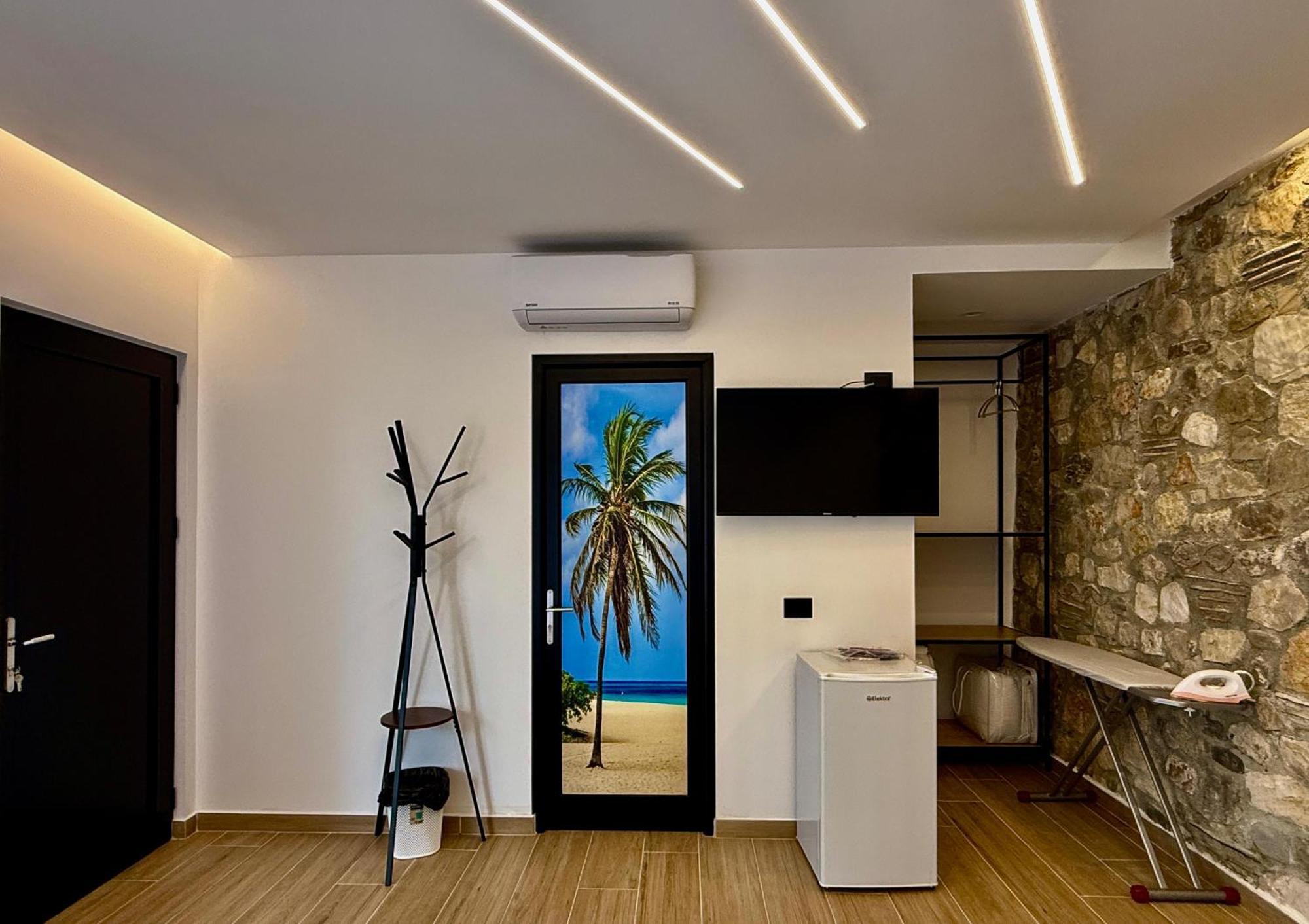 Hotel Panorama Piqeras Extérieur photo
